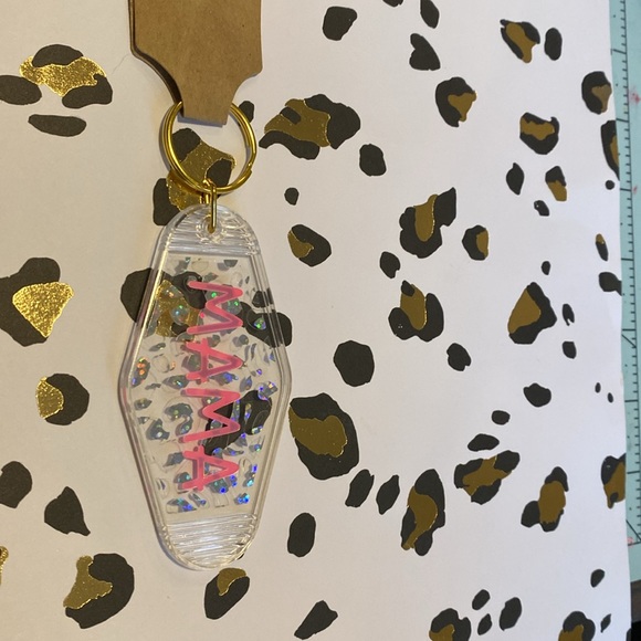 Motel Keychain - Picture 3 of 3